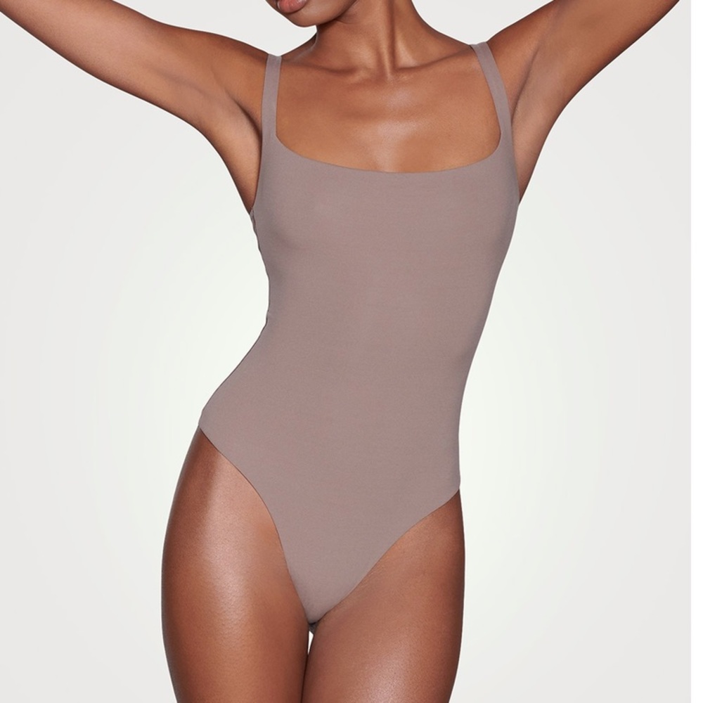 SKIMS Fits Everybody Square Neck Bodysuit